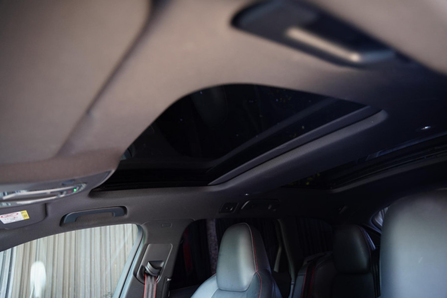Audi RS6 Avant TFSI Quattro / Akrapovic / Dynamic Plus / Keramische Remmen