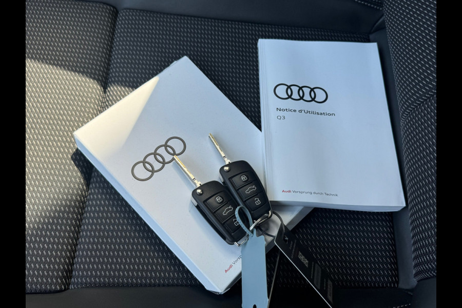 Audi Q3 1.4 plugin hybride * S-line * Camera * Side ass. *