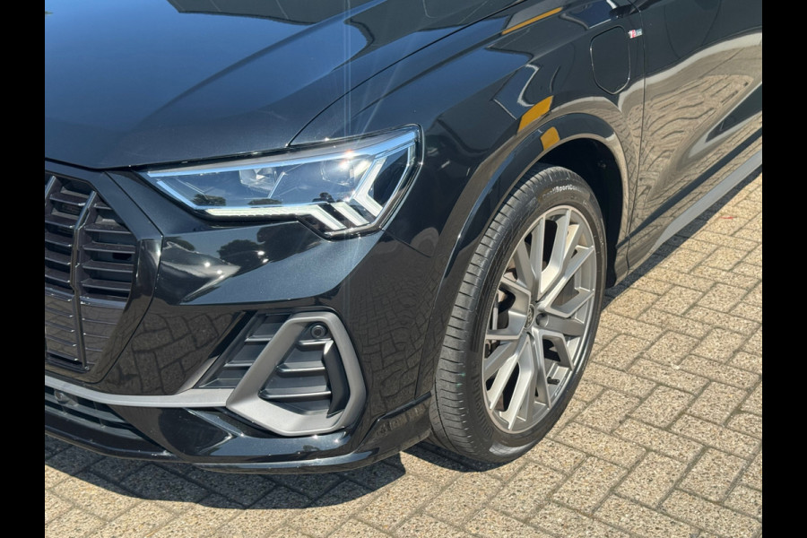 Audi Q3 1.4 plugin hybride * S-line * Camera * Side ass. *