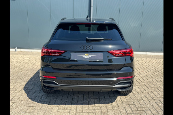 Audi Q3 1.4 plugin hybride * S-line * Camera * Side ass. *