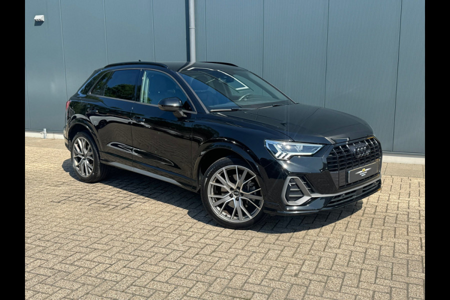 Audi Q3 1.4 plugin hybride * S-line * Camera * Side ass. *