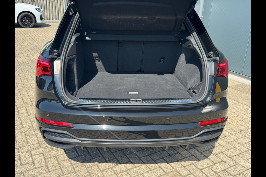 Audi Q3 1.4 plugin hybride * S-line * Camera * Side ass. *