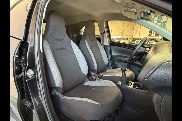 Toyota Aygo X 1.0 VVT-i MT Play Camera, Stoelverwarming