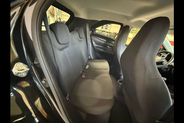 Toyota Aygo X 1.0 VVT-i MT Play Camera, Stoelverwarming