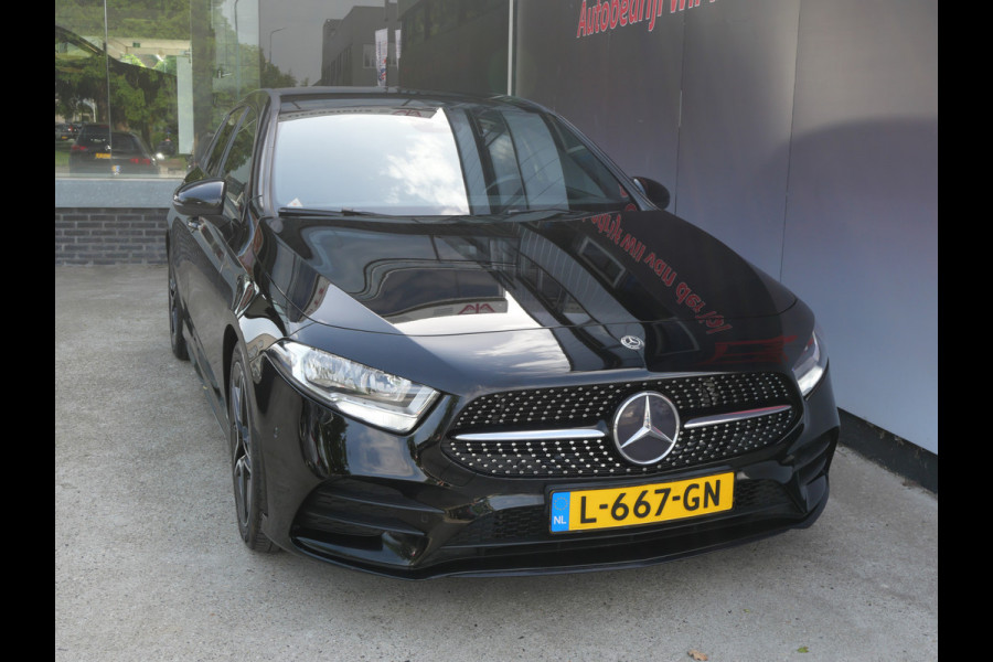 Mercedes-Benz A-Klasse 250 AMG NIGHT EDITION | AUTOMAAT | CAMERA | DIAMOND GRILL | 224 PK!!