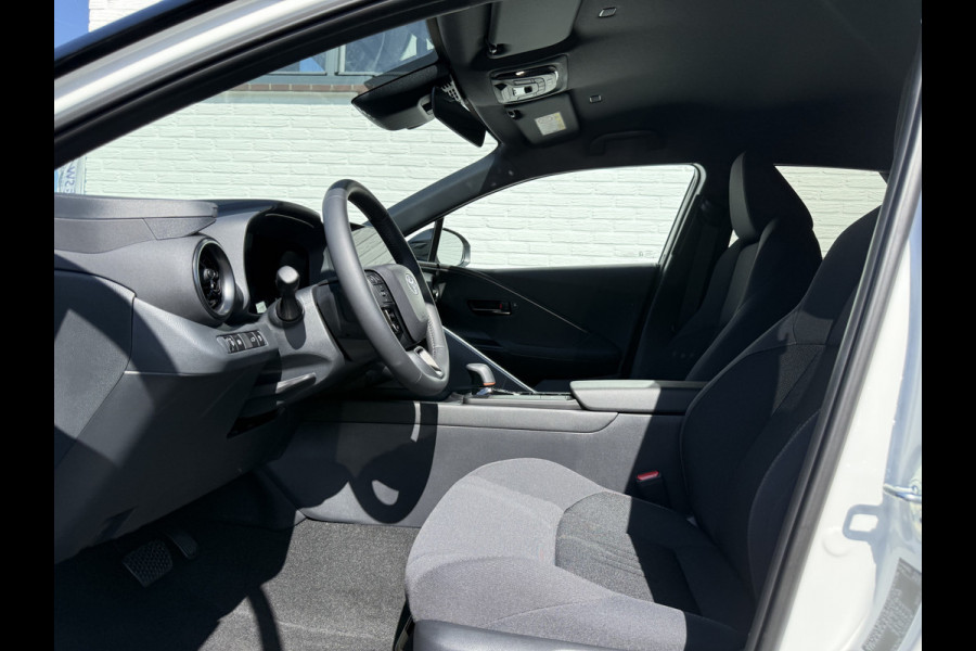 Toyota C-HR 1.8 Hybrid 140 Dynamic | ACC | CarPlay | Camera | Keyless | 18 inch