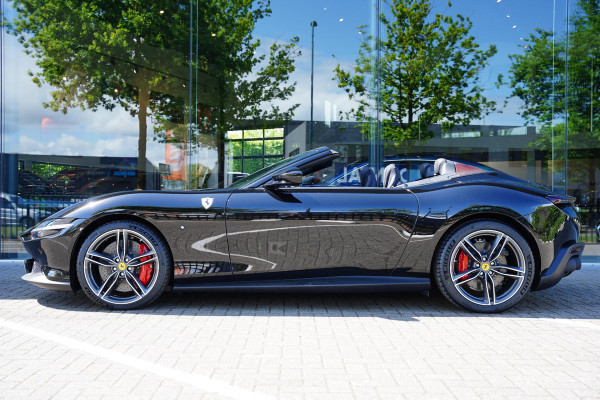 Ferrari Roma Spider 3.9 V8 Nero Stellato