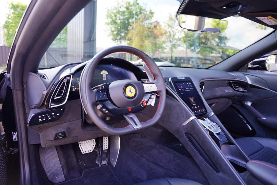 Ferrari Roma Spider 3.9 V8 Nero Stellato