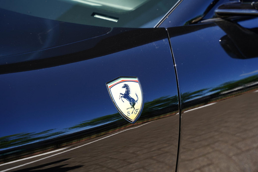Ferrari Roma Spider 3.9 V8 Nero Stellato