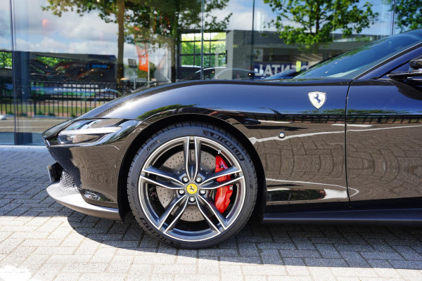 Ferrari Roma Spider 3.9 V8 Nero Stellato
