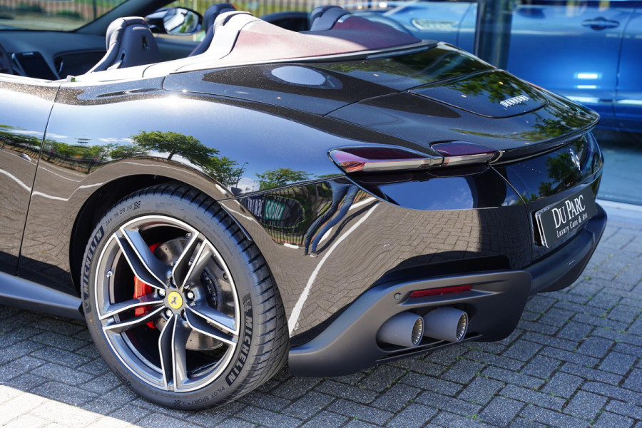 Ferrari Roma Spider 3.9 V8 Nero Stellato