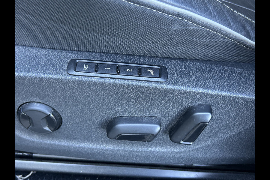 Škoda ENYAQ Coupé iV BWJ 2022 | 80 RS | PANO | LEER | TREKHAAK | 21'' LMV | NAVI | CARPLAY | CAMERA A |