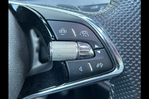 Škoda ENYAQ Coupé iV BWJ 2022 | 80 RS | PANO | LEER | TREKHAAK | 21'' LMV | NAVI | CARPLAY | CAMERA A |