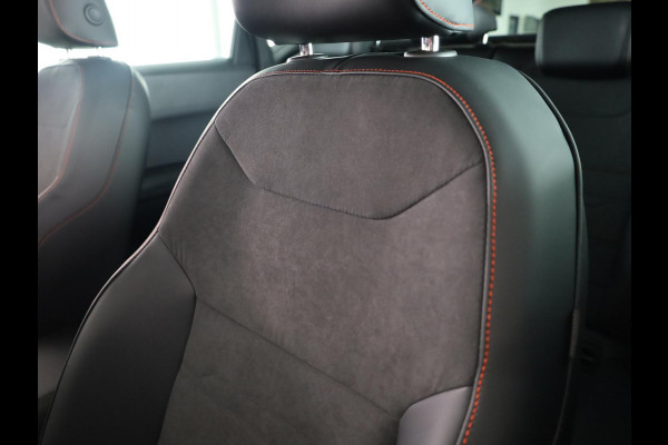 Seat Ateca 1.5 TSI FR Business Intense | Safe And Driving Pack XL | Velgen: 'Exclusive Cosmo Grey', 19 inch | Magic Black Metallic | Draadloze Carplay