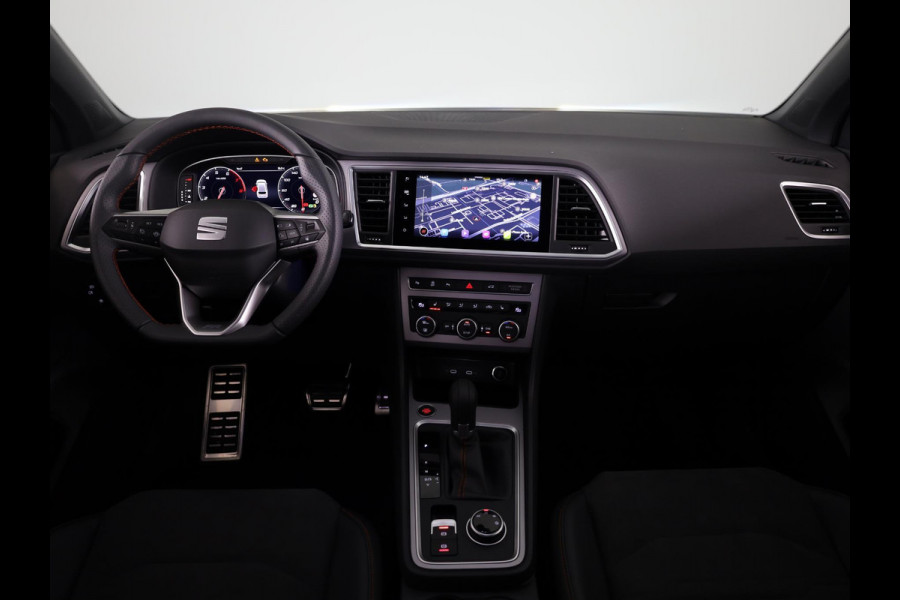 Seat Ateca 1.5 TSI FR Business Intense | Safe And Driving Pack XL | Velgen: 'Exclusive Cosmo Grey', 19 inch | Magic Black Metallic | Draadloze Carplay