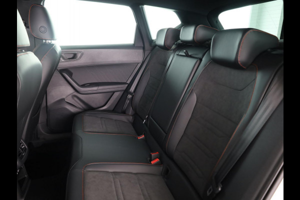 Seat Ateca 1.5 TSI FR Business Intense | Safe And Driving Pack XL | Velgen: 'Exclusive Cosmo Grey', 19 inch | Magic Black Metallic | Draadloze Carplay