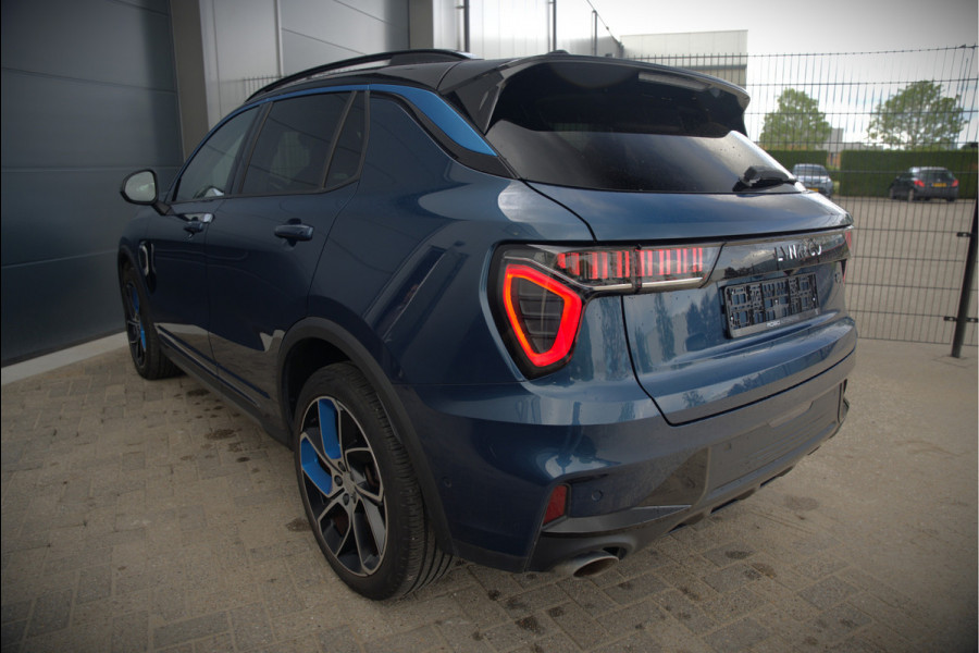 Lynk & Co 01 1.5 | Panoramadak | Stoelverwarming | Keyless | Apple Carplay | Adaptive Cruise Control | Infinity | Navigatie | Camera | Parkeersensoren | SOH 94,2%