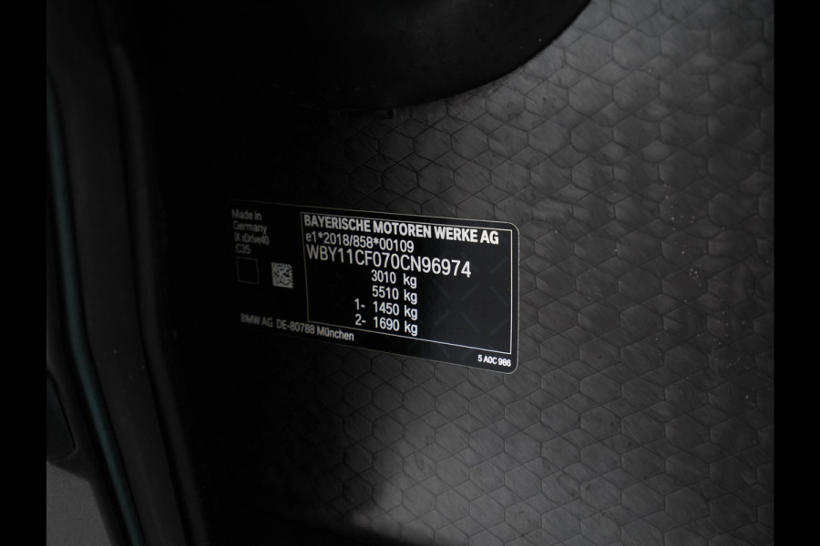 BMW iX xDrive40 Business Edition Plus 77 kWh [ 3-Fase ] {SOH-100%} (INCL-BTW) *PANO | HEAD-UP | TOPVIEW | MASSAGE | LASER-LIGHT | MEMORY-PACK | BOWERS&WILKINS | BLINDSPOT | WIDESCREEN-COCKPIT | HEATED-COMFORTSEATS | DAB | AMBIENTLIGHT | NAVI-FULLMAP | 20''AL