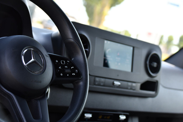 Mercedes-Benz Sprinter 317 1.9 CDI L2H2 DC PB Edition Camera, Cruise, Carplay, 170pk, LED, 3500kg Trekhaak, Automaat, Sensoren, Multimedia, Uniek!