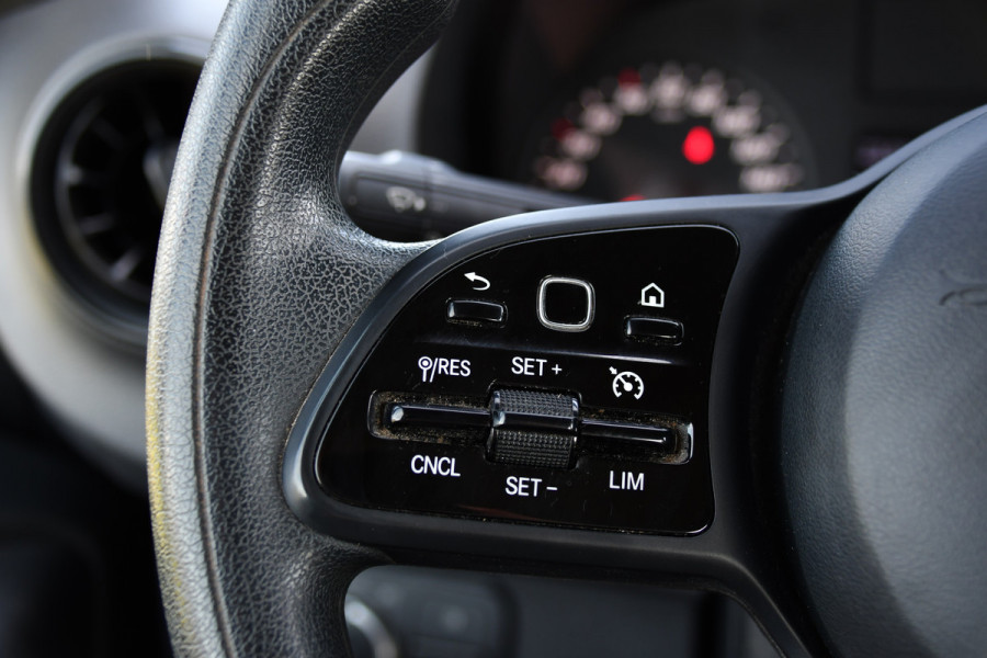 Mercedes-Benz Sprinter 317 1.9 CDI L2H2 DC PB Edition Camera, Cruise, Carplay, 170pk, LED, 3500kg Trekhaak, Automaat, Sensoren, Multimedia, Uniek!