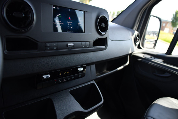 Mercedes-Benz Sprinter 317 1.9 CDI L2H2 DC PB Edition Camera, Cruise, Carplay, 170pk, LED, 3500kg Trekhaak, Automaat, Sensoren, Multimedia, Uniek!