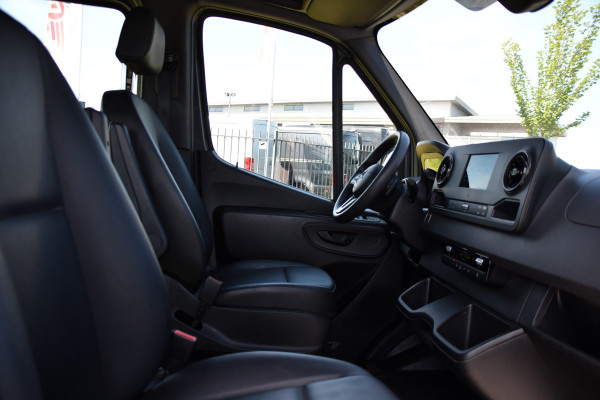 Mercedes-Benz Sprinter 317 1.9 CDI L2H2 DC PB Edition Camera, Cruise, Carplay, 170pk, LED, 3500kg Trekhaak, Automaat, Sensoren, Multimedia, Uniek!