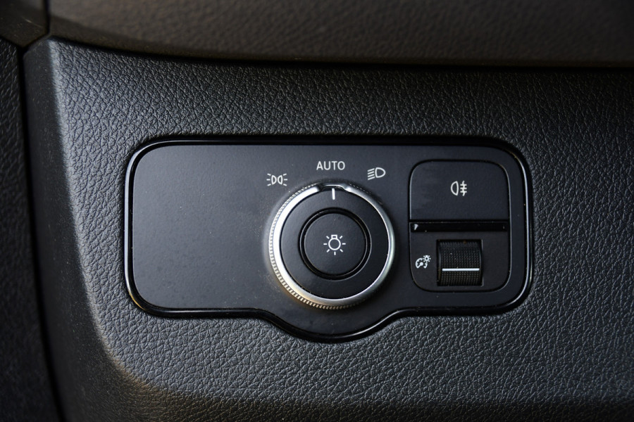 Mercedes-Benz Sprinter 317 1.9 CDI L2H2 DC PB Edition Camera, Cruise, Carplay, 170pk, LED, 3500kg Trekhaak, Automaat, Sensoren, Multimedia, Uniek!