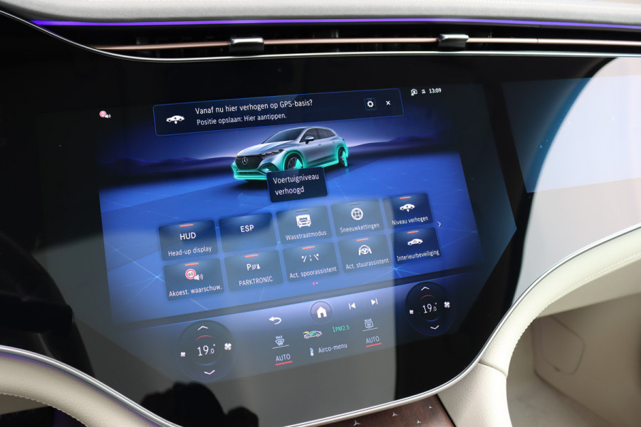 Mercedes-Benz EQS SUV 450+ AMG Line 108 kWh | Luchtvering | Hyperscreen | Achterasbesturing | Massage | Distronic+ | Entertainment Achter | Massage | Burmester | Verwarmd Stuurwiel | Tablet | HUD |