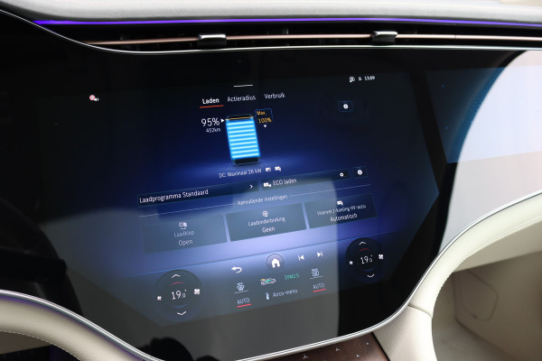 Mercedes-Benz EQS SUV 450+ AMG Line 108 kWh | Luchtvering | Hyperscreen | Achterasbesturing | Massage | Distronic+ | Entertainment Achter | Massage | Burmester | Verwarmd Stuurwiel | Tablet | HUD |