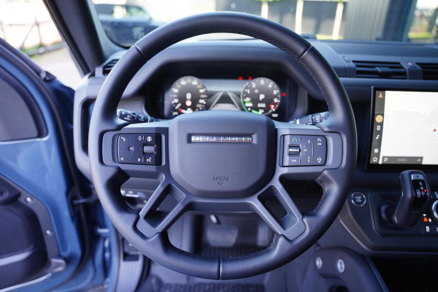 Land Rover Defender 110 P300 E 110 X-Dynamic HSE / Meridian / 22 Inch / Head Up / Trekhaak