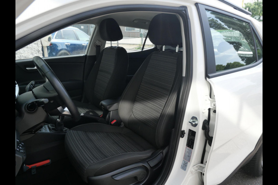 Kia Stonic 1.0 T-GDi MHEV DynamicLine | Trekhaak | Allseason | Cruise | Carplay | Camera |