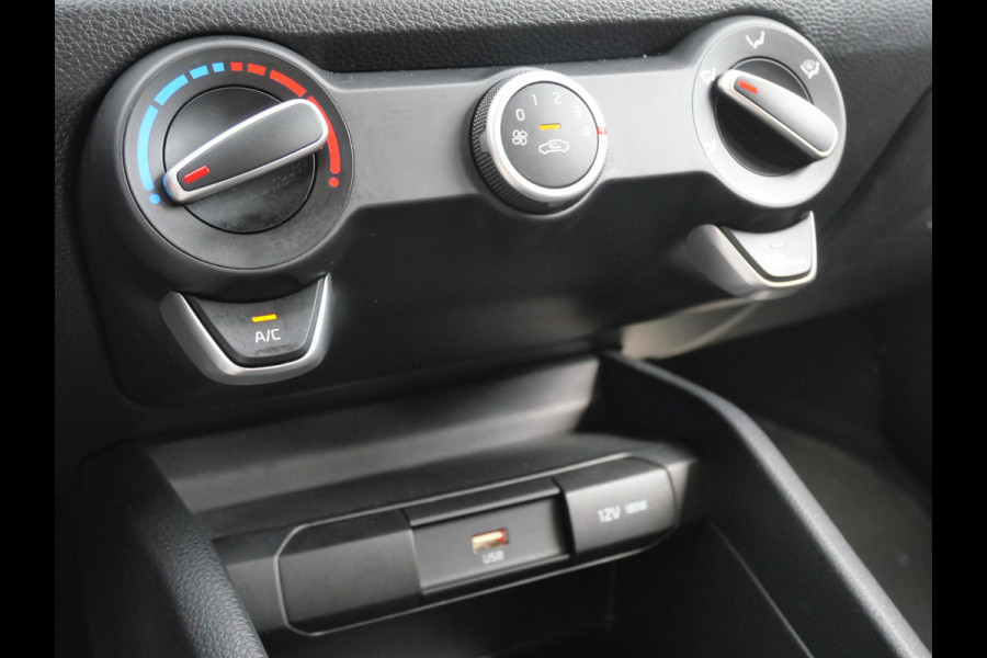 Kia Stonic 1.0 T-GDi MHEV DynamicLine | Trekhaak | Allseason | Cruise | Carplay | Camera |