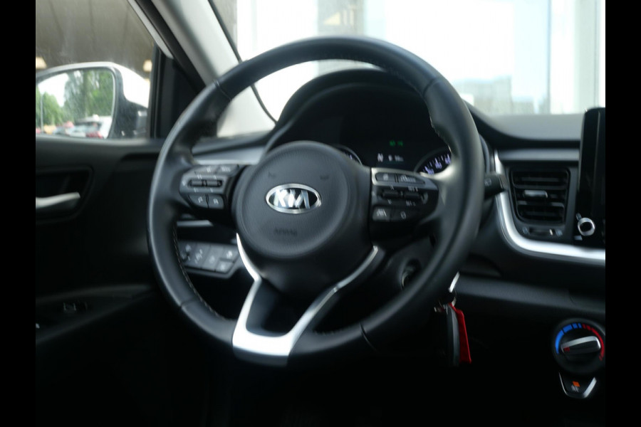 Kia Stonic 1.0 T-GDi MHEV DynamicLine | Trekhaak | Allseason | Cruise | Carplay | Camera |