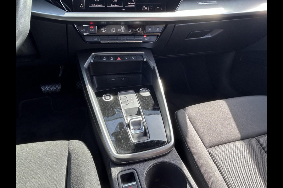 Audi A3 Sportback 30 TFSI Pro Line NL-AUTO | PDC | CARPLAY