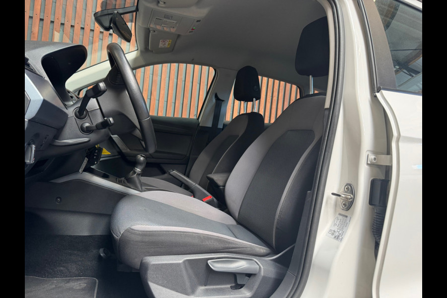 Seat Arona 1.0 TSI Style NAVI-PDC-CLIMATE-CRUISE-CARPLAY