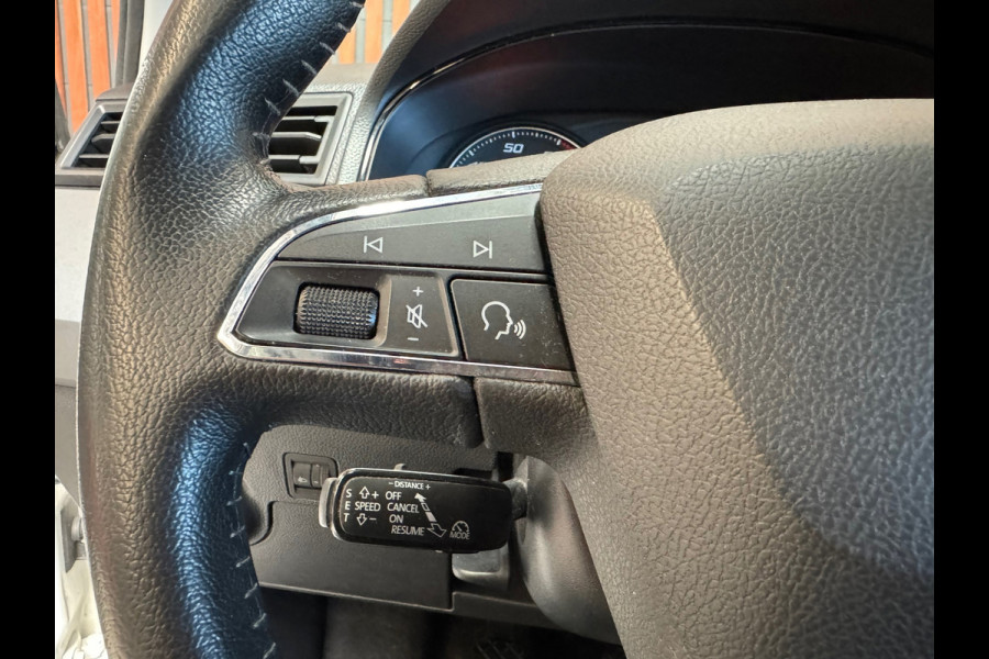 Seat Arona 1.0 TSI Style NAVI-PDC-CLIMATE-CRUISE-CARPLAY