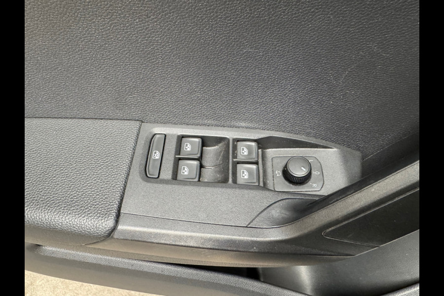 Seat Arona 1.0 TSI Style NAVI-PDC-CLIMATE-CRUISE-CARPLAY