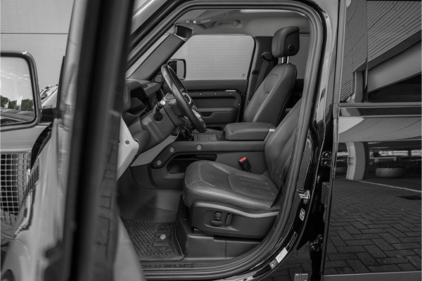Land Rover Defender 110 2.0 P400e 110 X-Dynamic HSE Pano Trekhaak ACC 22"