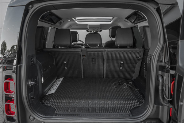 Land Rover Defender 110 2.0 P400e 110 X-Dynamic HSE Pano Trekhaak ACC 22"