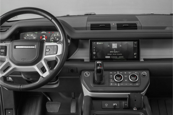 Land Rover Defender 110 2.0 P400e 110 X-Dynamic HSE Pano Trekhaak ACC 22"