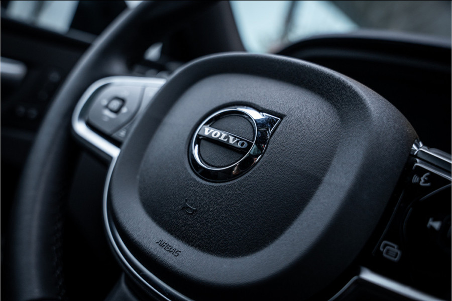Volvo XC60 T8 Recharge AWD Ultra Black Edition ** Ventilatie ** B&W ** Massage ** 360 camera ** Trekhaak