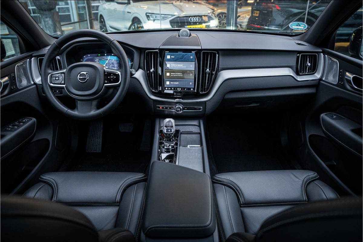 Volvo XC60 T8 Recharge AWD Ultra Black Edition ** Ventilatie ** B&W ** Massage ** 360 camera