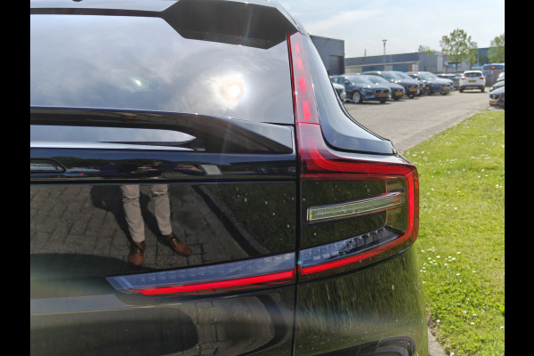 Volvo C40 Recharge Ultimate 232PK 69 kWh | ACC | H&K | Blis | Stoelverwarming | 360 Camera | Stoelverwarming
