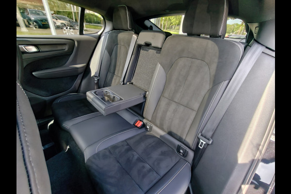 Volvo C40 Recharge Ultimate 232PK 69 kWh | ACC | H&K | Blis | Stoelverwarming | 360 Camera | Stoelverwarming