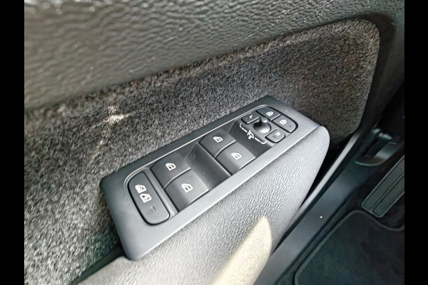 Volvo C40 Recharge Ultimate 232PK 69 kWh | ACC | H&K | Blis | Stoelverwarming | 360 Camera | Stoelverwarming