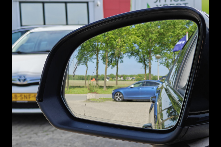 Volvo C40 Recharge Ultimate 232PK 69 kWh | ACC | H&K | Blis | Stoelverwarming | 360 Camera | Stoelverwarming