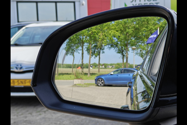 Volvo C40 Recharge Ultimate 232PK 69 kWh | ACC | H&K | Blis | Stoelverwarming | 360 Camera | Stoelverwarming