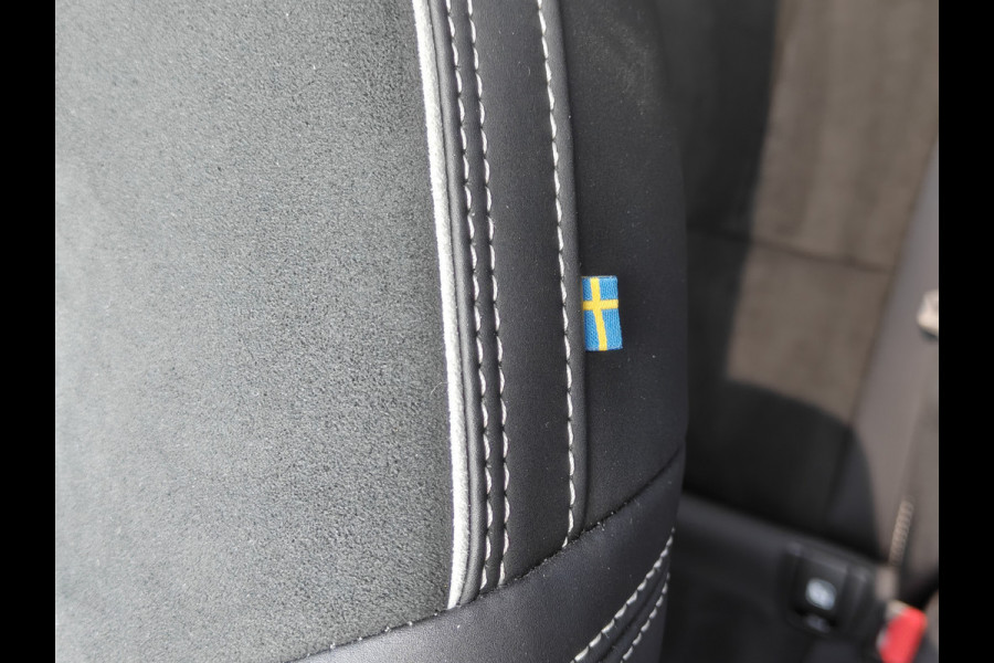 Volvo C40 Recharge Ultimate 232PK 69 kWh | ACC | H&K | Blis | Stoelverwarming | 360 Camera | Stoelverwarming