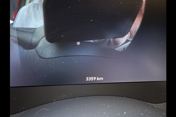 Fiat 500E 24 kWh RED Achteruitrijcamera - Airco - Navigatie - Parkeersensoren achter - Apple carplay - Bluetooth - Cruise control - Keyless start - Led verlichting - Stuur multifunctioneel - Rijstrooksensor - Elektrische ramen