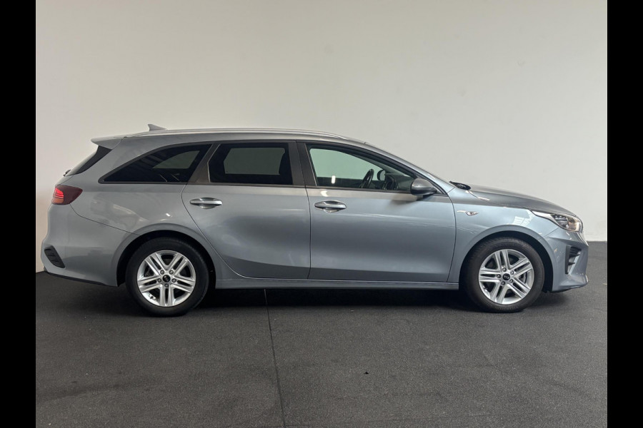 Kia Ceed Sportswagon 1.0 T-GDi Active SW Navigatie Apple Carplay/Android Auto Climate Control Camera Extra Getint Glas